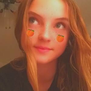 Meet your Posher, Camélia